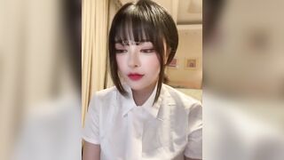 이번 시험 망했다고 투정부리는 밍이