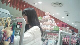 新カメhd動画 カワイイ娘の生パンツ逆さ撮りno39 顔あり voyeur jp 04