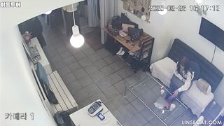 [신작] 술을 마신 후, 잘 차려입고 세련된 남성이 여성 의류 매장 주인과 성관계를 가졌습니다. 그의 수법은 특이했습니다. 그는 나선형으로 korean porn vip ipcam