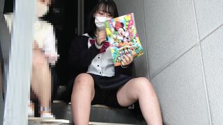 こんな制服女子のパンチラ待ってた 逆転120点の奇跡パンチラ 001 voyeur jp
