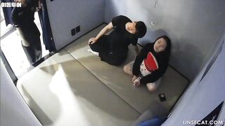 [신작] 남자친구가 손으로 그녀의 클리토리스를 만지자 그녀의 질은 흠뻑 젖었다. 남자친구는 거대한 자지로 뒤에서 그녀를 성교시켰다 korean porn vip ipcam